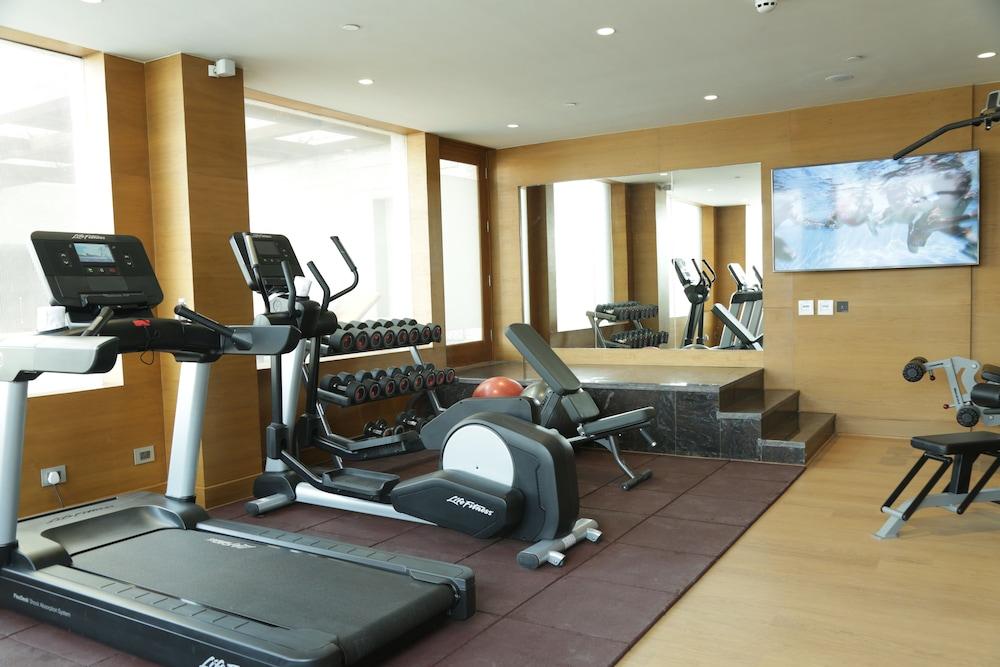 Holiday Inn Agra Mg Road An Ihg Hotel Kültér fotó The gym at the hotel