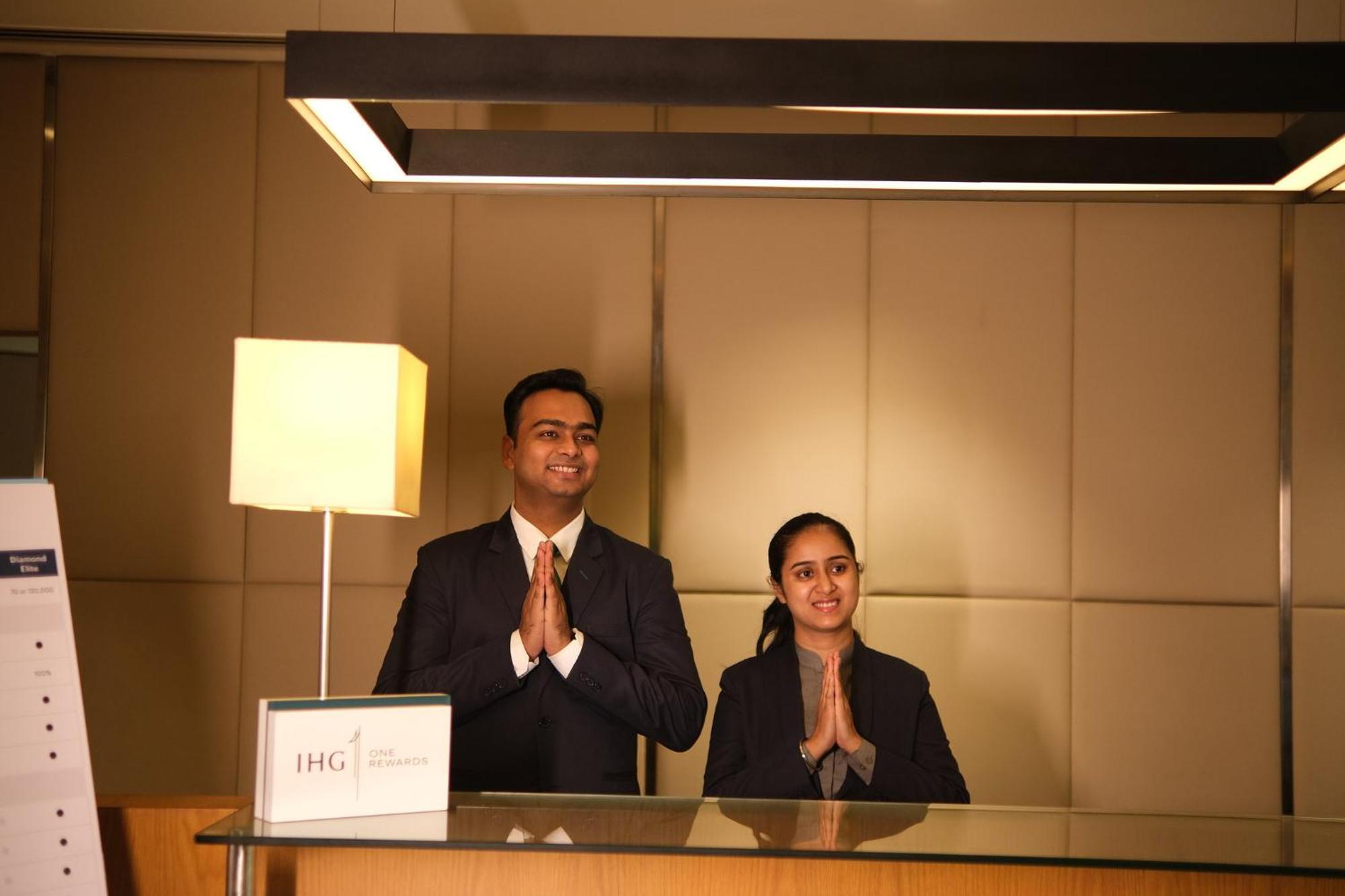 Holiday Inn Agra Mg Road An Ihg Hotel Kültér fotó